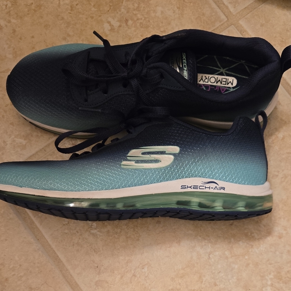 Skechers Gradient Blue and Black Sneakers